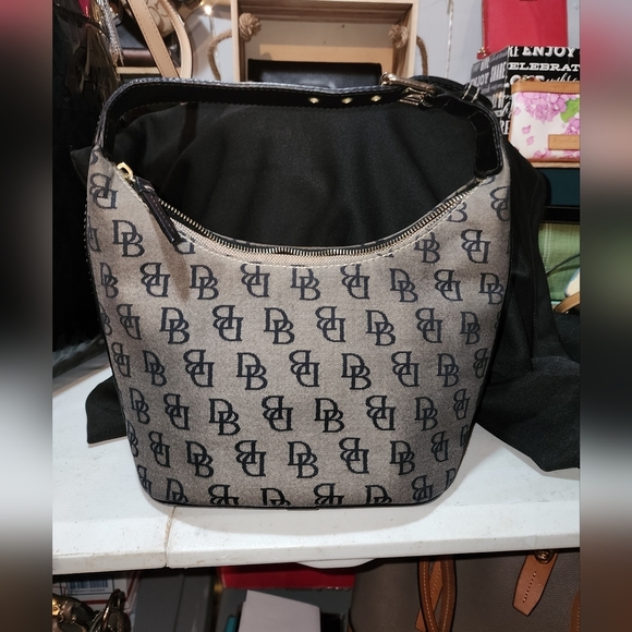 Dooney & Bourke Handbags - Euc Dooney&Bourke black monogram bag see pics